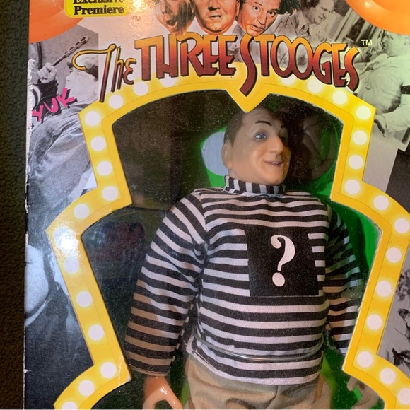 3 Stooges Figures (unopened) - Picture 7 of 12
